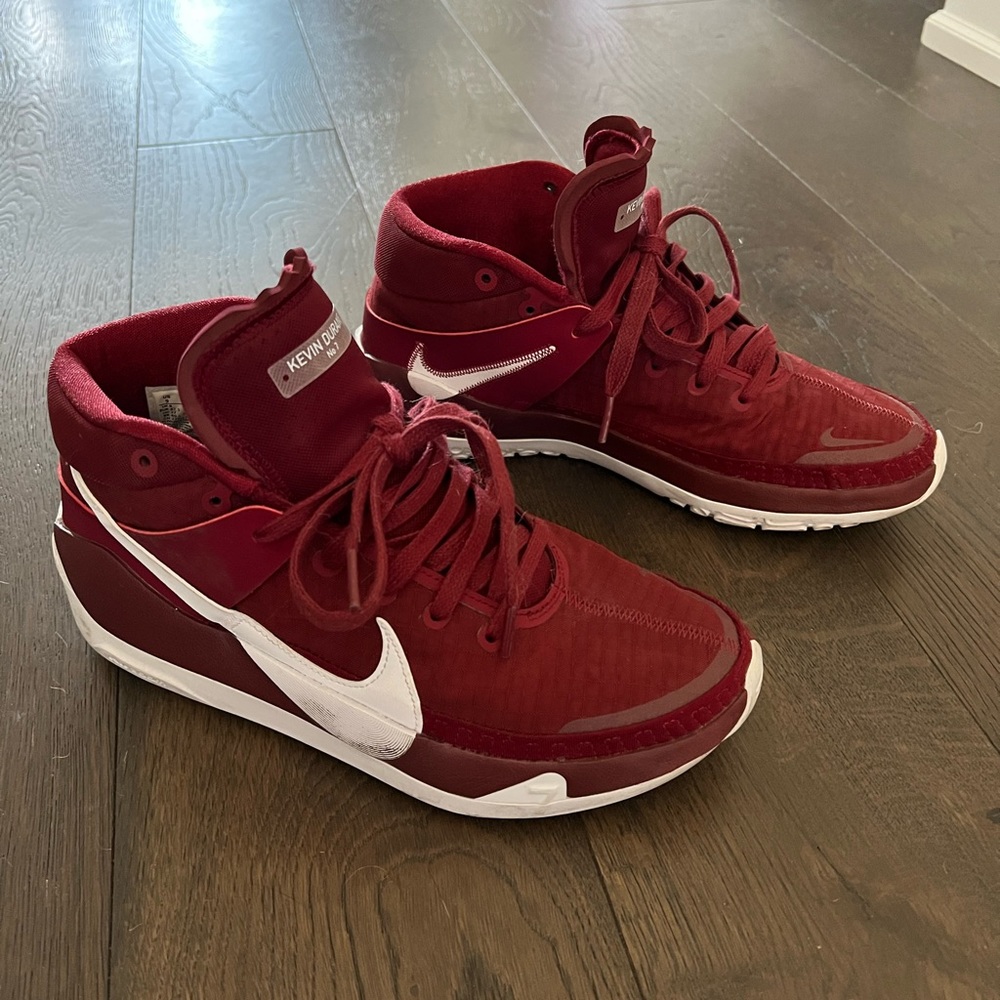 Kevin Durant sz 9 Basketball Shoes
